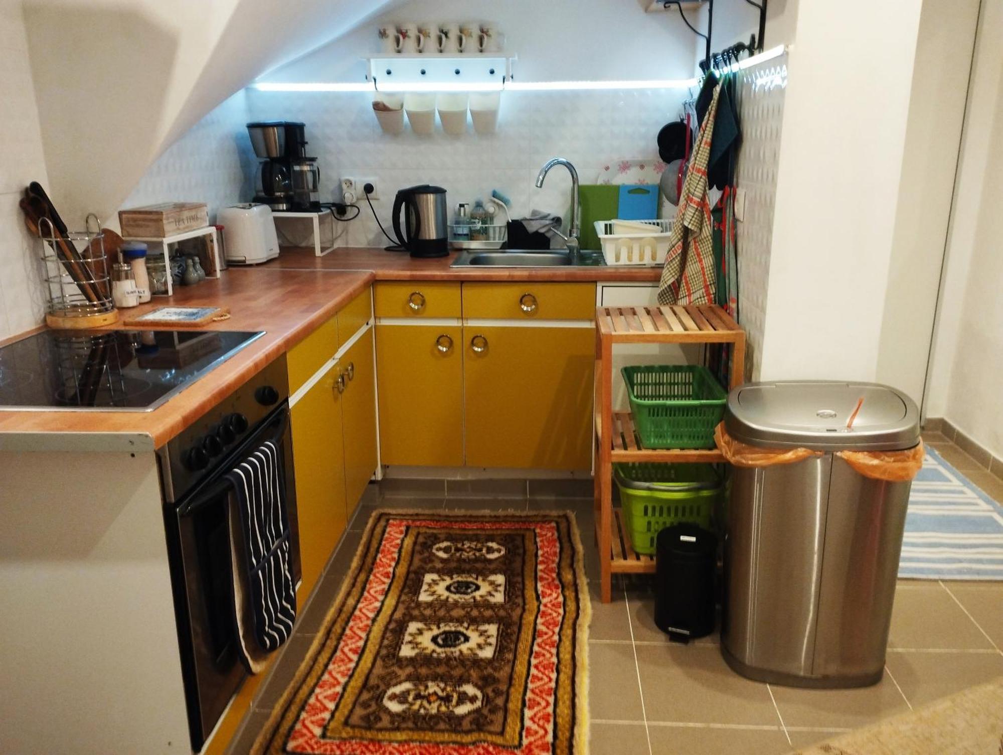 B&B Family Basement Apartment, Breakfast, Free Parking, 5Km From Tulln Chorherrn エクステリア 写真