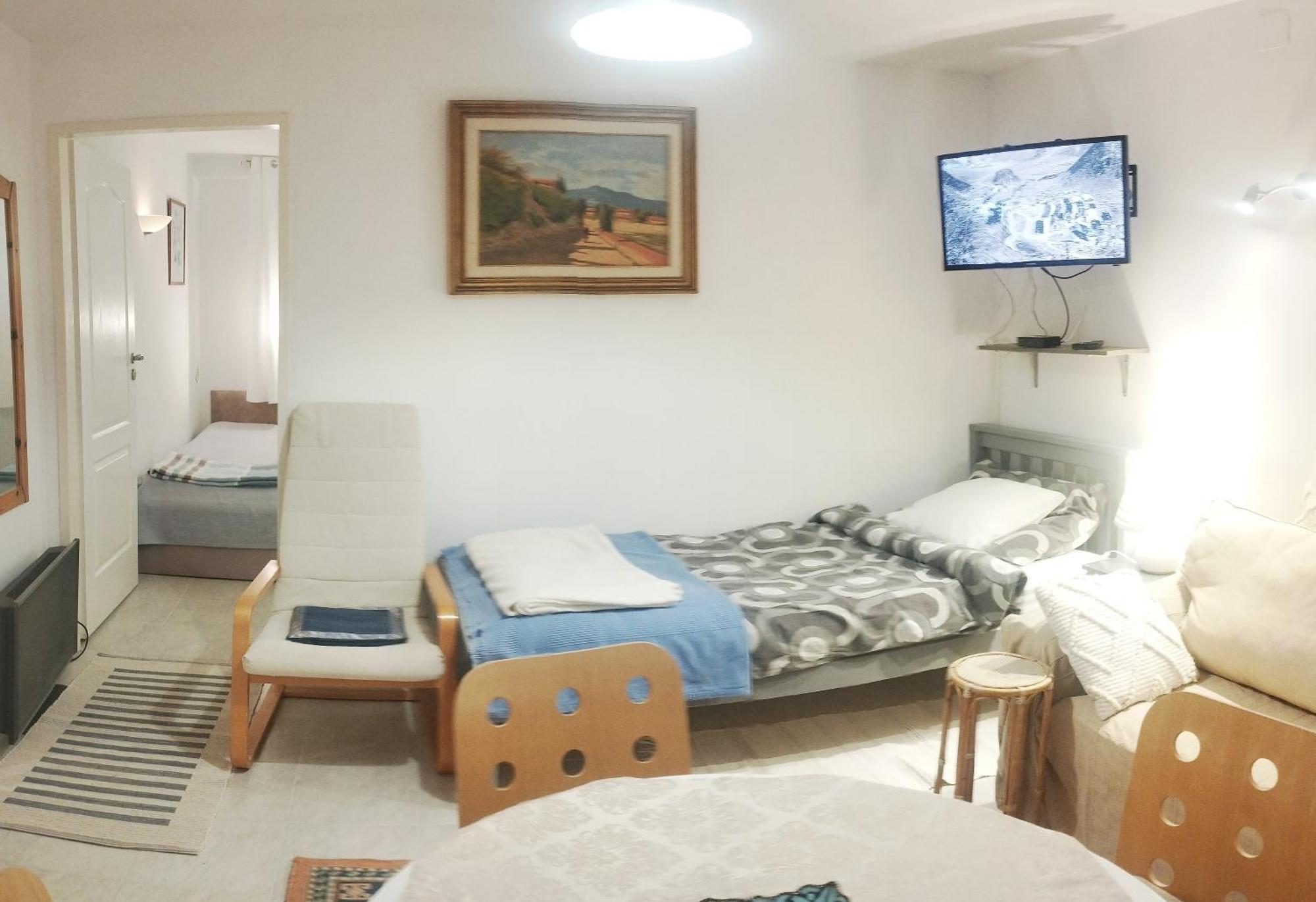 B&B Family Basement Apartment, Breakfast, Free Parking, 5Km From Tulln Chorherrn エクステリア 写真